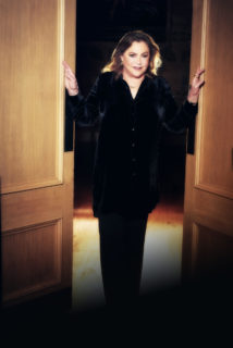 Kathleen Turner (photo cr Nicky Johnstone)